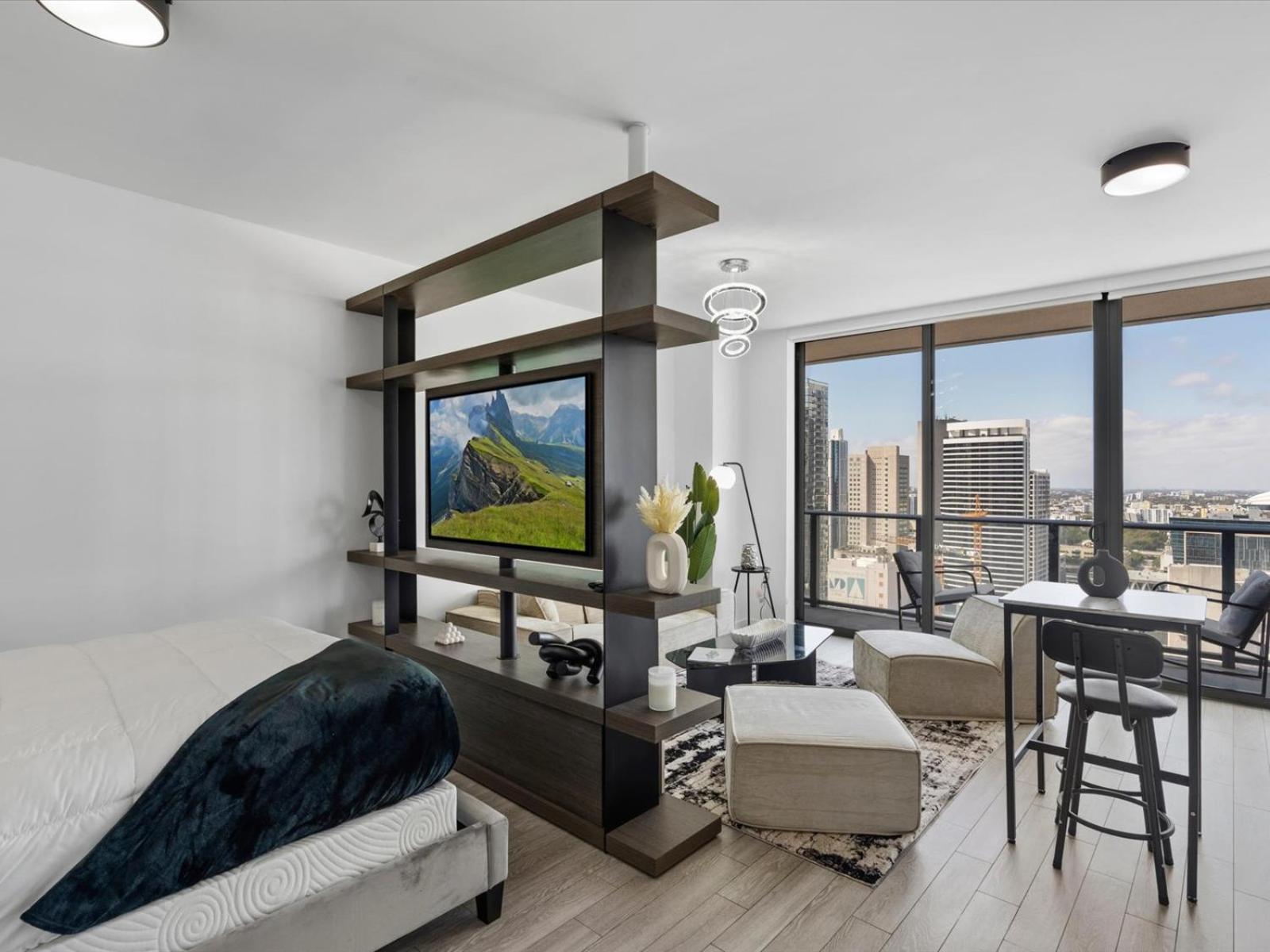 29th Floor Balcony Studio Miami Skyline Views 10/31