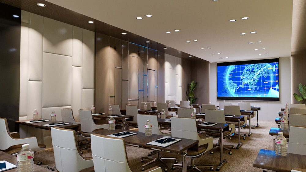 Renex Hotel 35/38