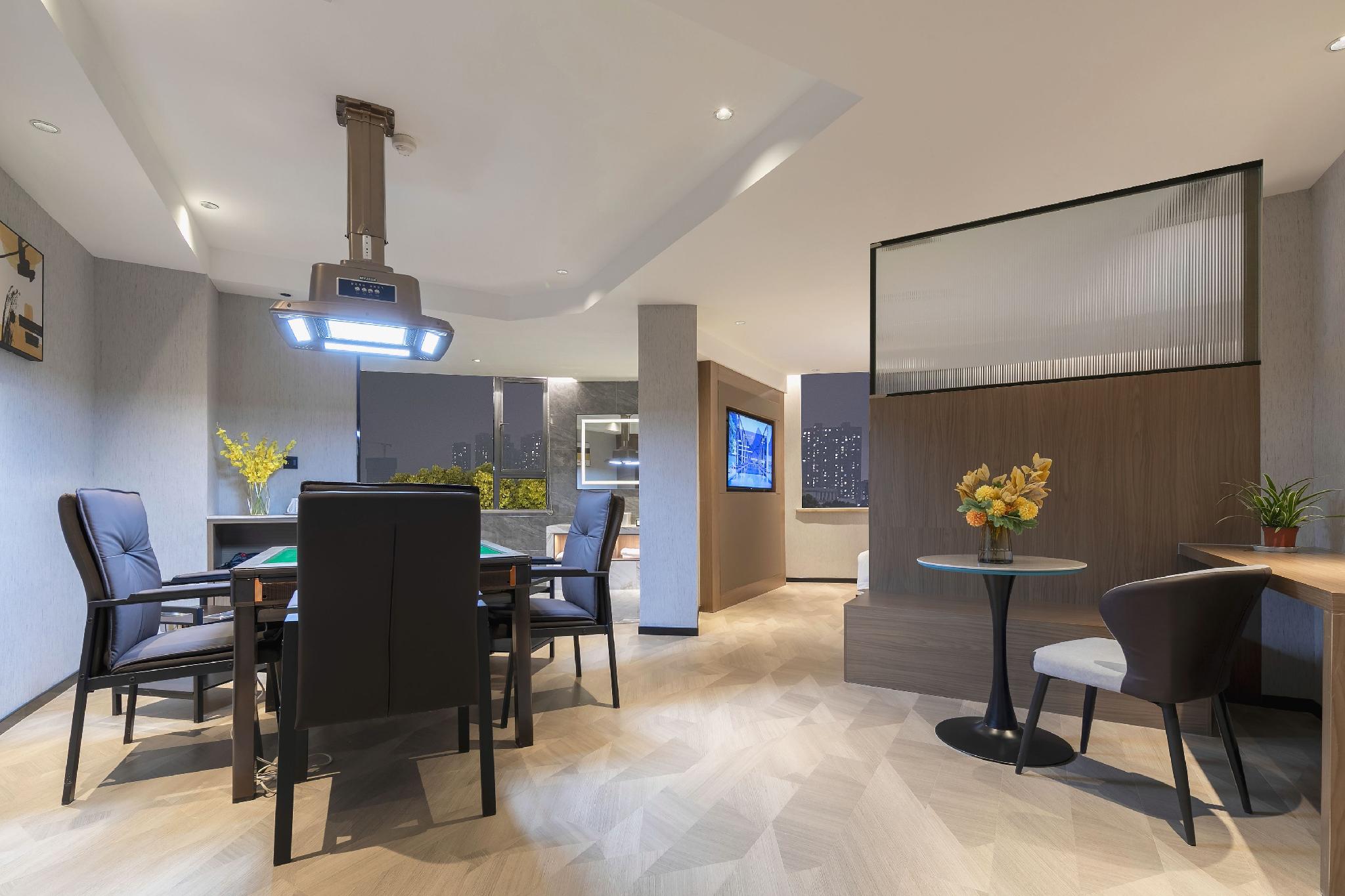 Ramada Encore by Wyndham Wuhan West 33/37