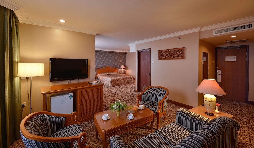 Pearl View Hotel 49/50