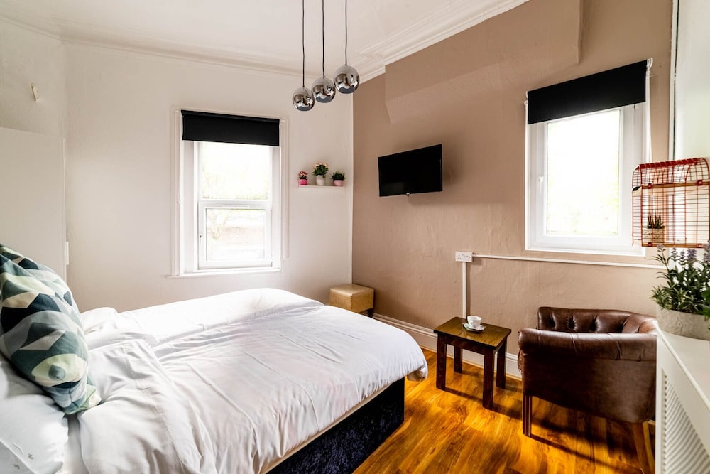 غرفة أساسية بسرير كوين، Book a Bed Hostels (ex. Venture Hostel) 6/10