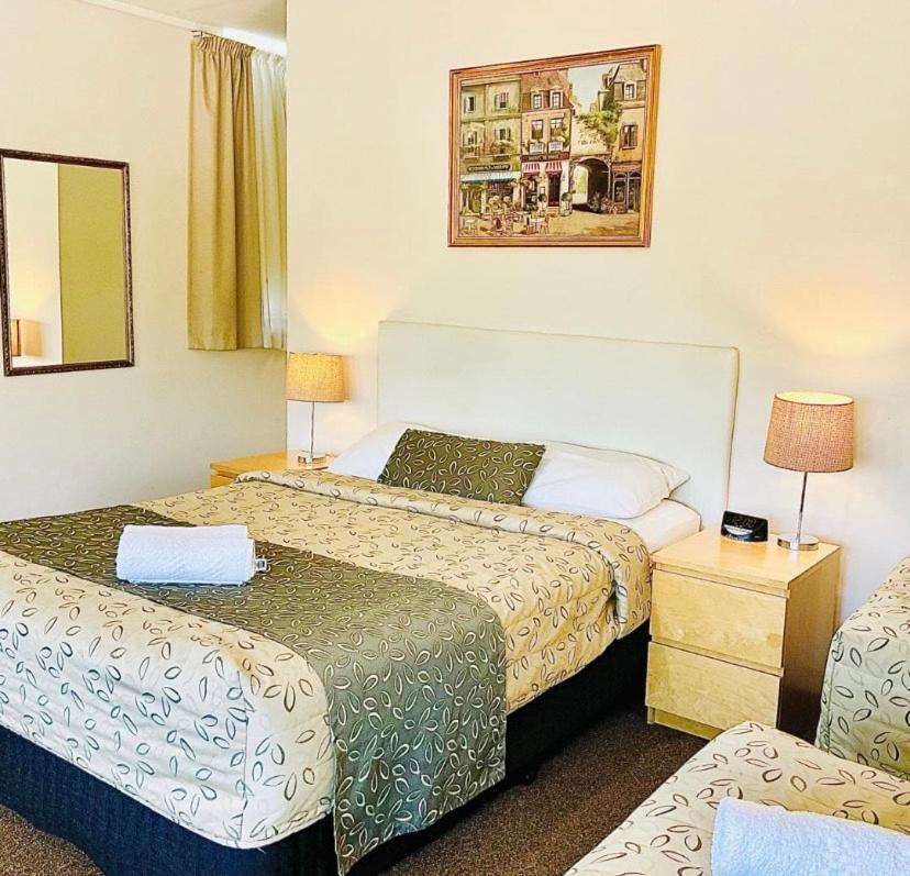 Connells Motel & Serviced Apartments 26/48