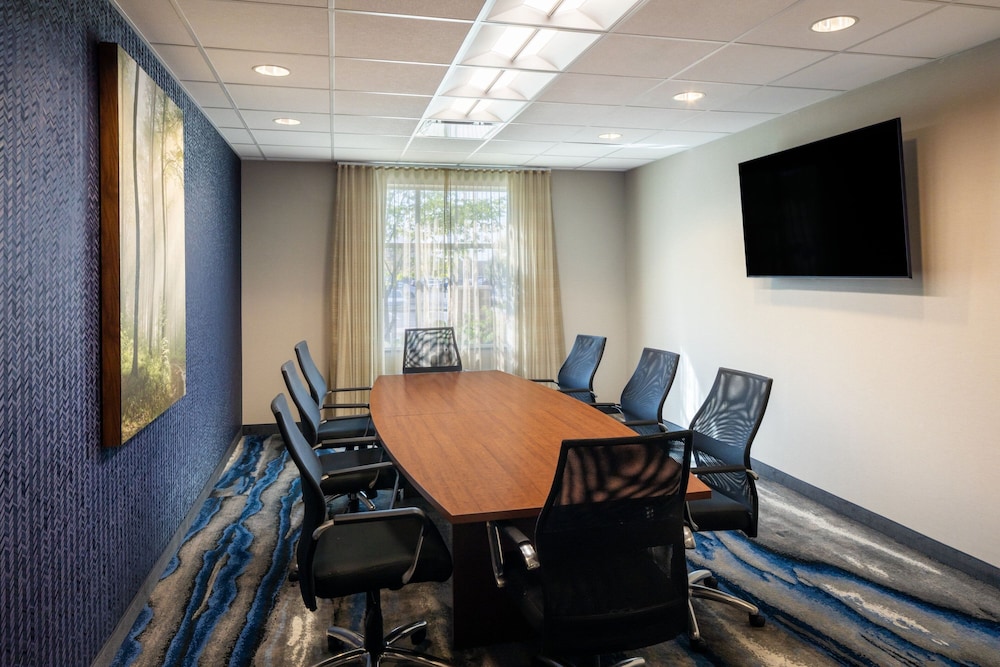 Fairfield Inn & Suites by Marriott Columbus Dublin 37/48