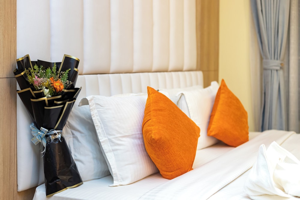 Yellow Pagoda Hotel photo3