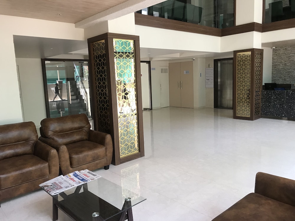 Kyriad Hotel Solapur by OTHPL 24/36