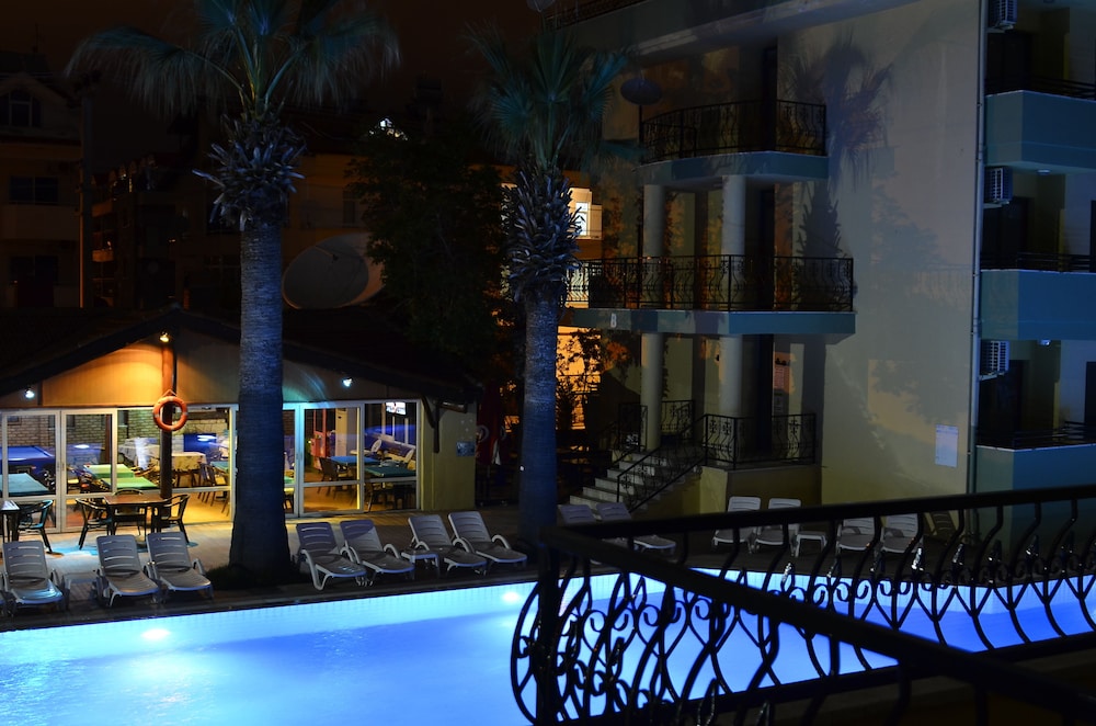 Club Palm Garden Keskin 11/68