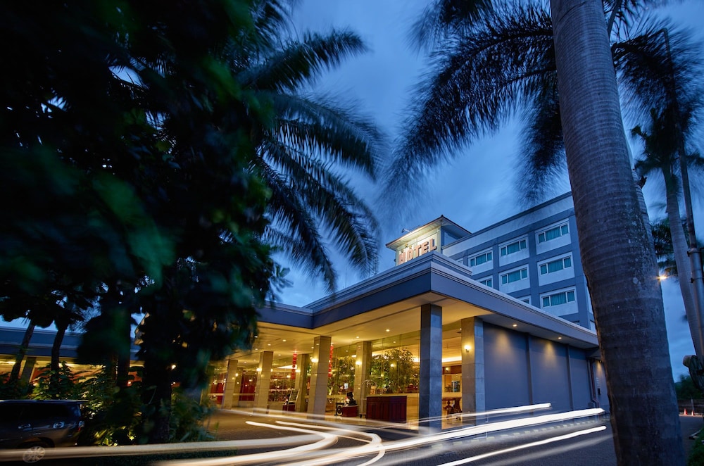 Aston Cimone Hotel & Convention Center 5/73