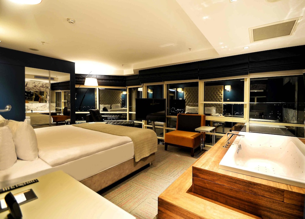 Ramada Encore by Wyndham Izmir 28/39