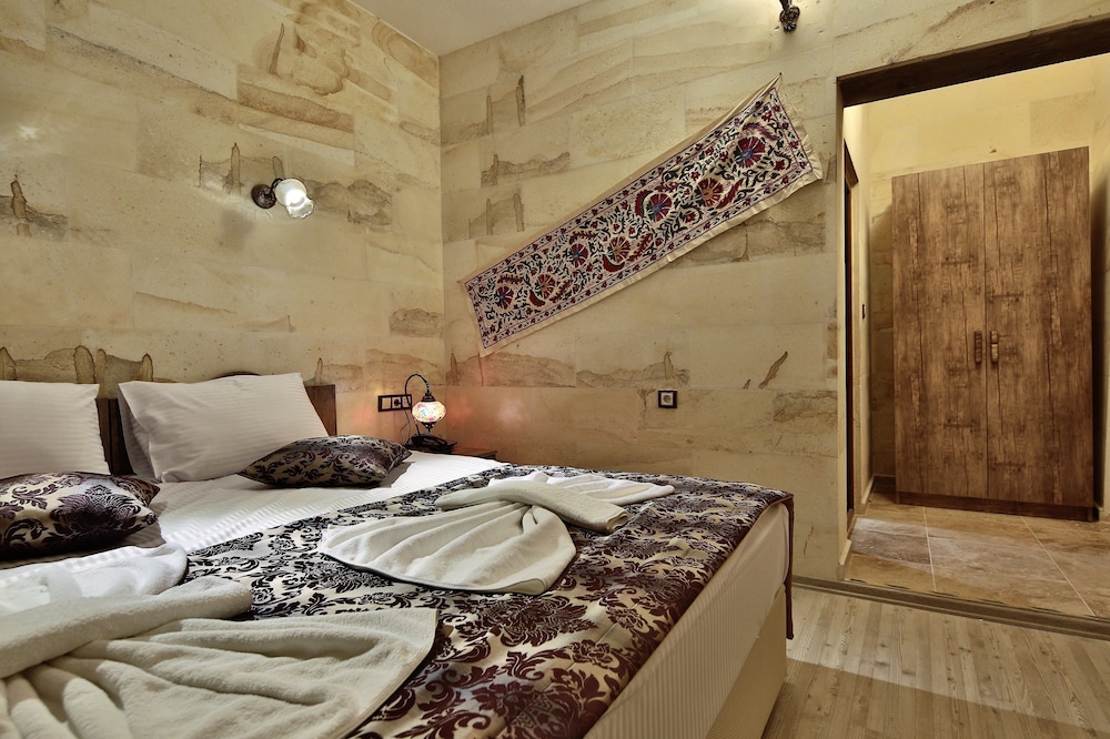 Yusuf Bey House 28/66