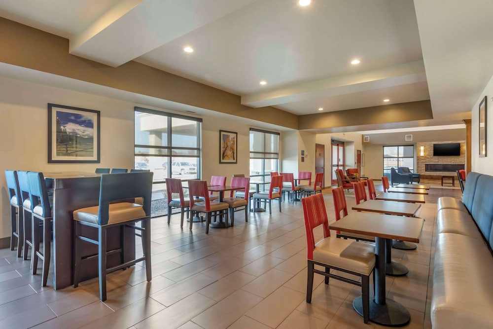 MainStay Suites Near Denver Downtown 51/73