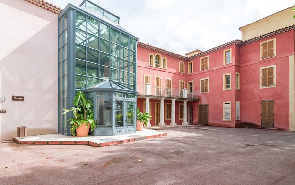Residence Le Domaine de Camiole - Vacanceole 46/55