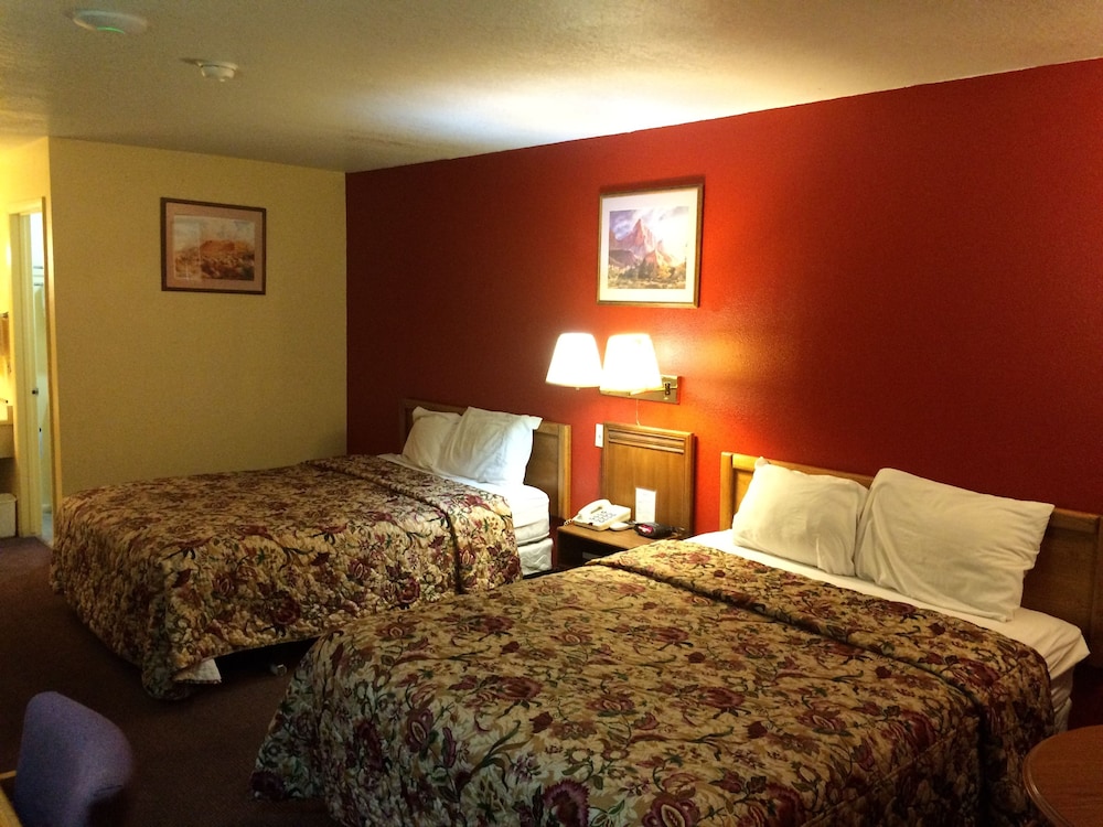 Rodeway Inn St George North Near Pioneer Park 11/28