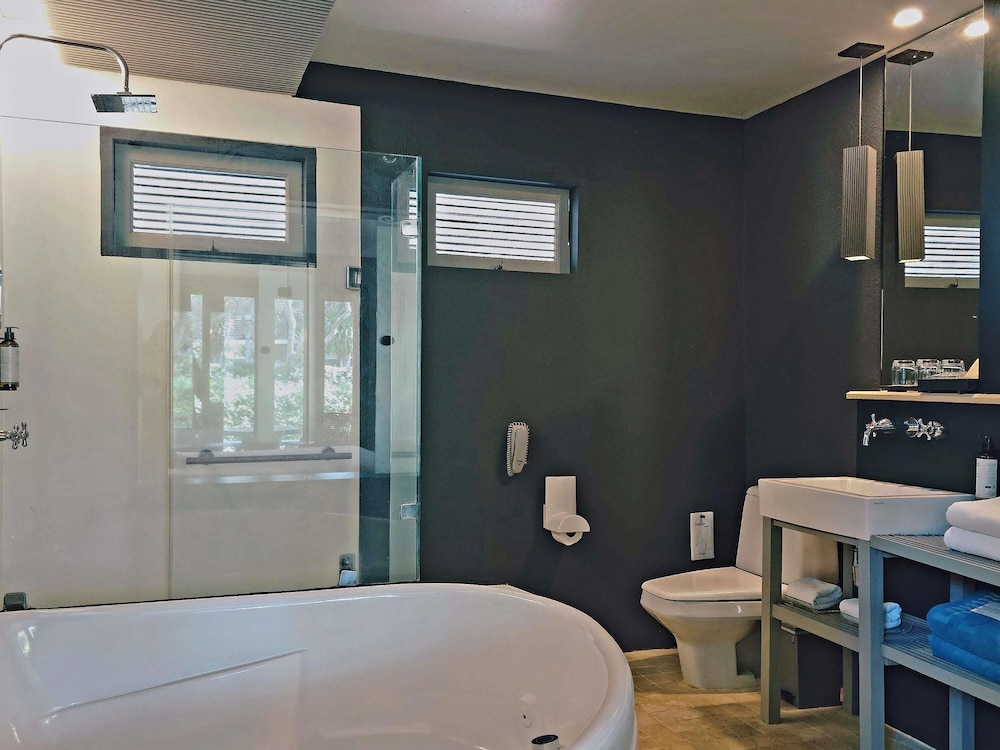 Deluxe, Twin Beds, Garden View 5/5