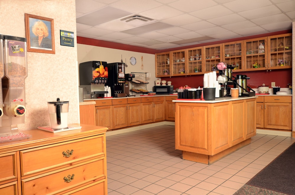 All Seasons Suites 6/54
