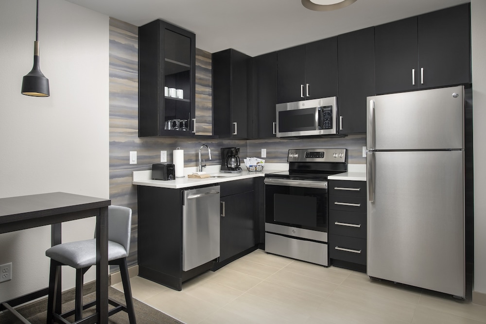 Residence Inn by Marriott Lubbock-University Area 51/72