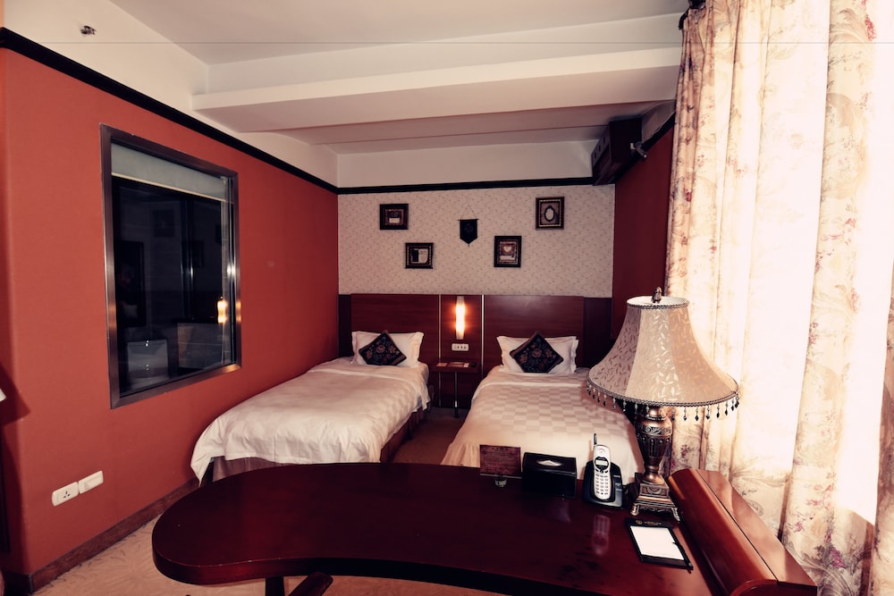 1 BEDROOM, LUXURY, TWIN BEDS