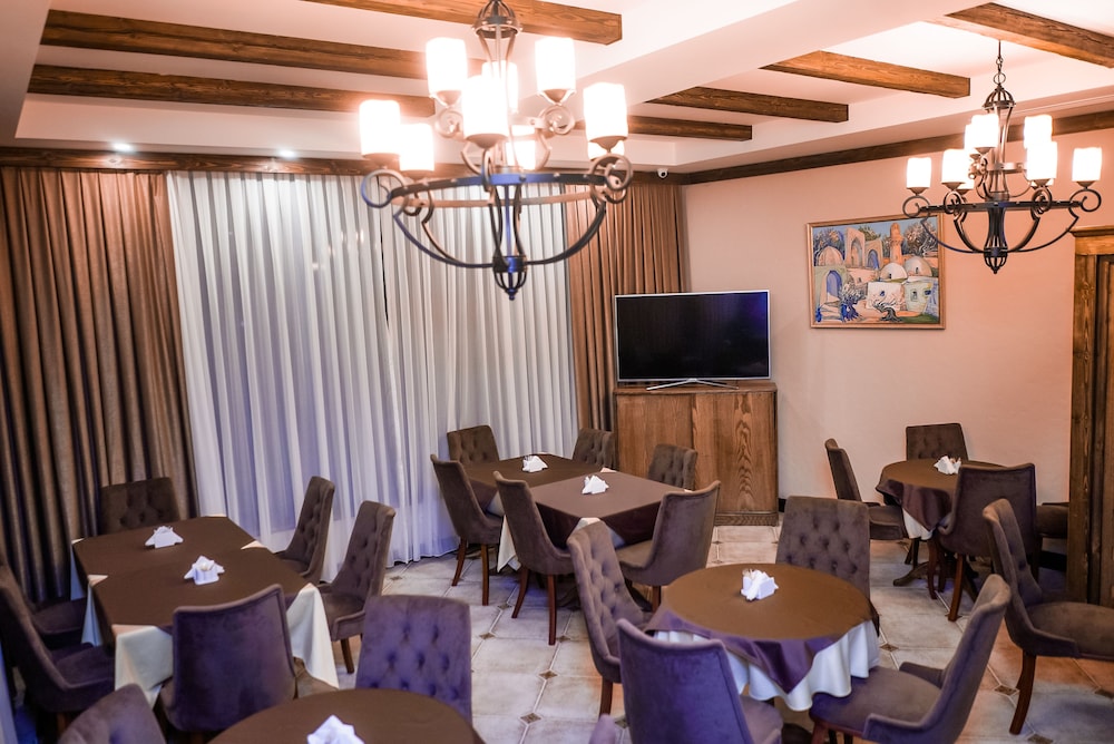 Maajid Hotel 44/50