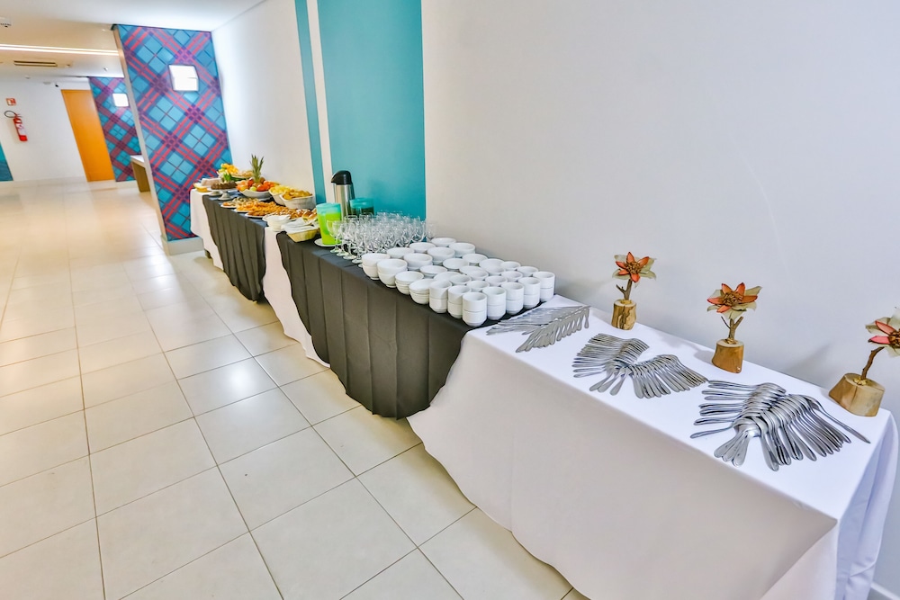 Mega Moda Hotel 50/52