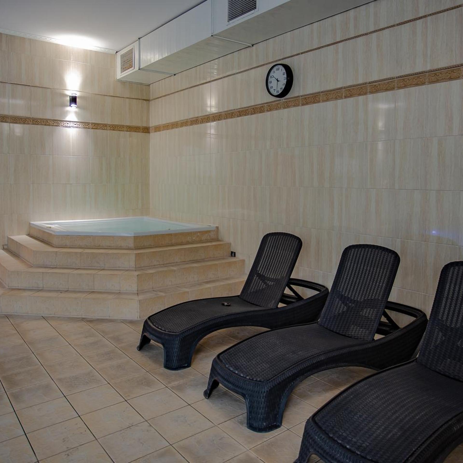 Dwor Prawdzica Resort And Conference 25/50