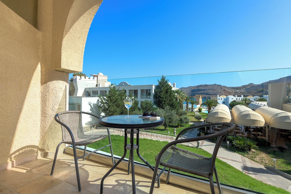 Lindos Royal 28/50