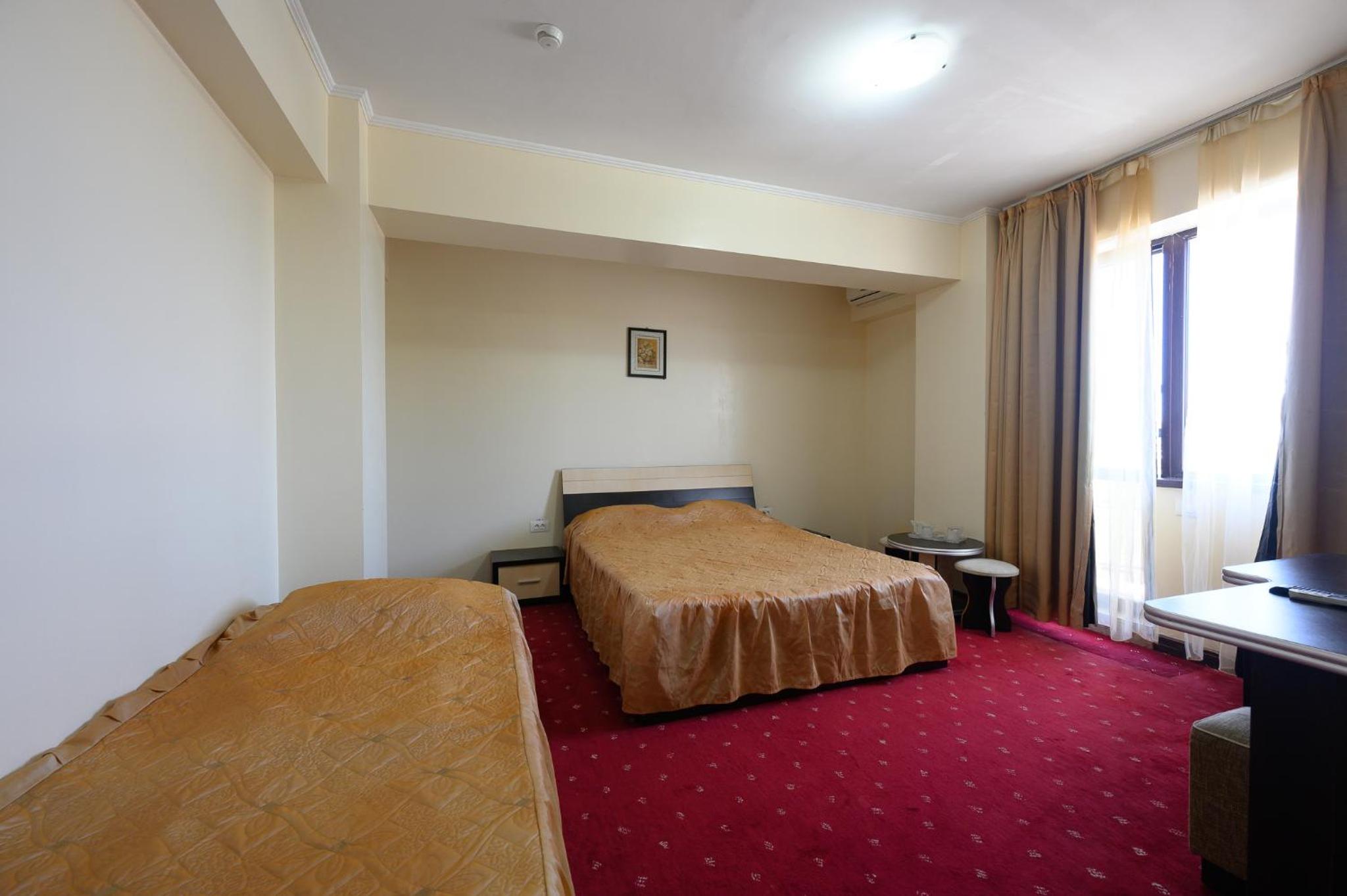 Hotel Coral 24/49
