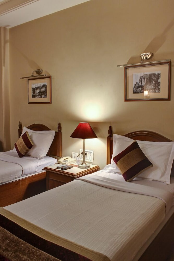 HOTEL PRADEEP 19/55