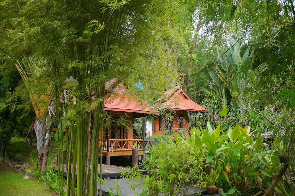 Pho Rak Nah Pai Hotel 35/48