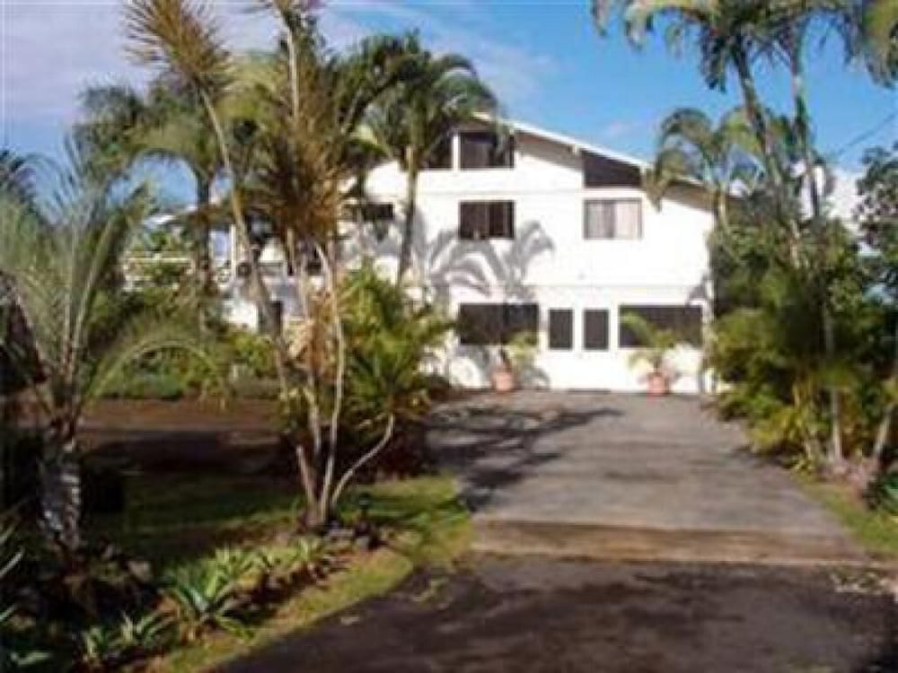 Hale Hoola B&amp;B 2/18