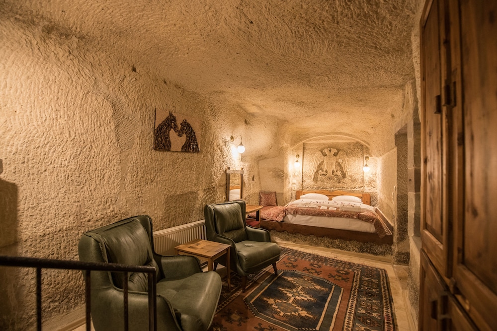 Charming Cave Hotel 18/29