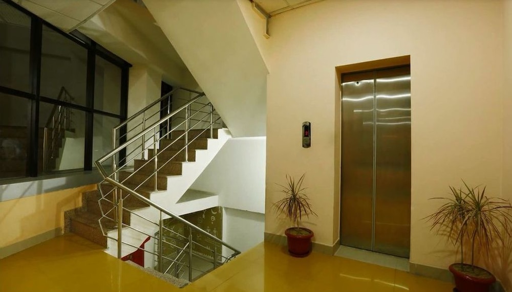 Hotel Green Lotus Dwarka 16/32