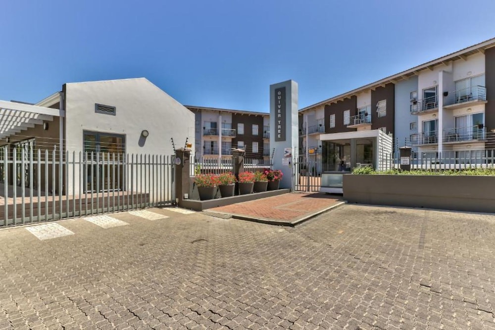 Quiver Tree Self Catering Apartments 33/44