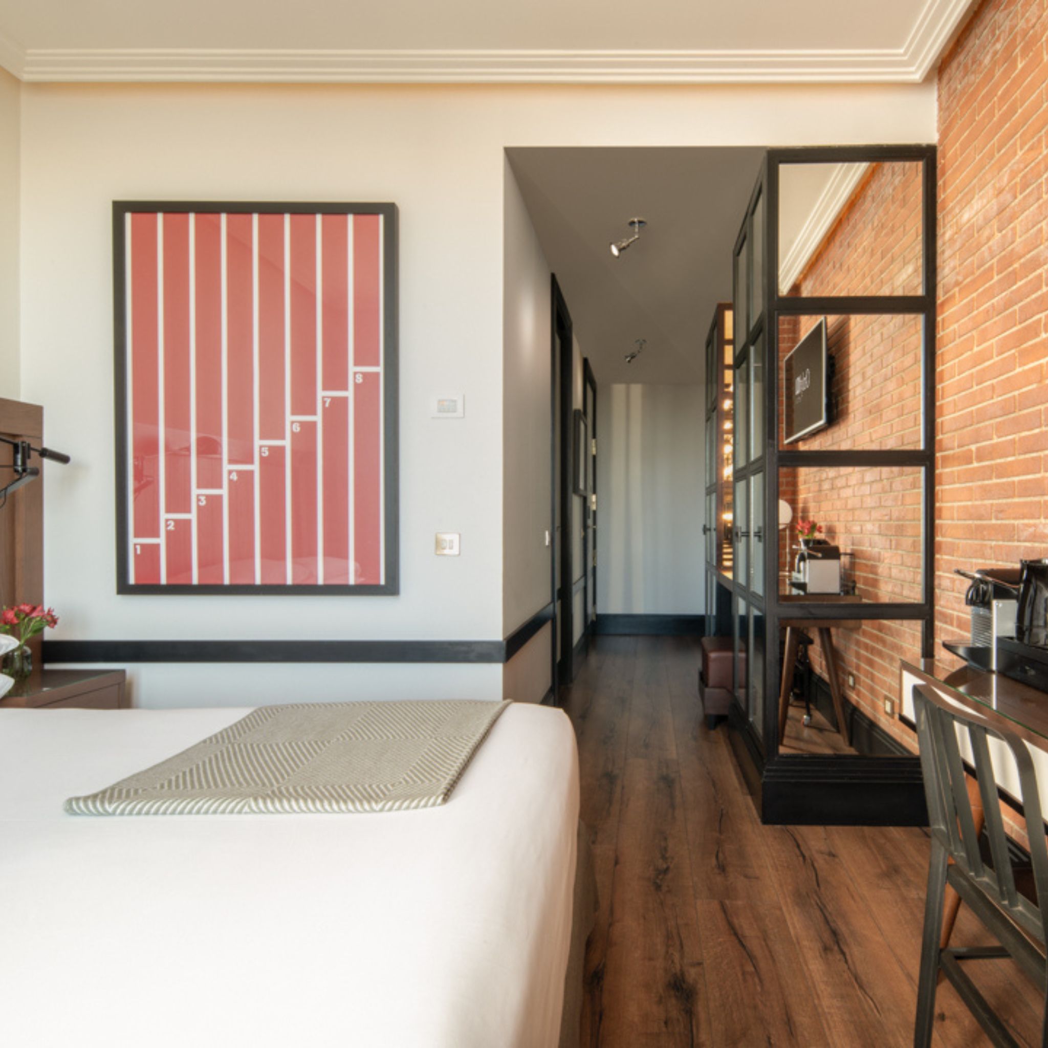 غرفة ديلوكس بشرفة، Only You Hotel Atocha 3/5