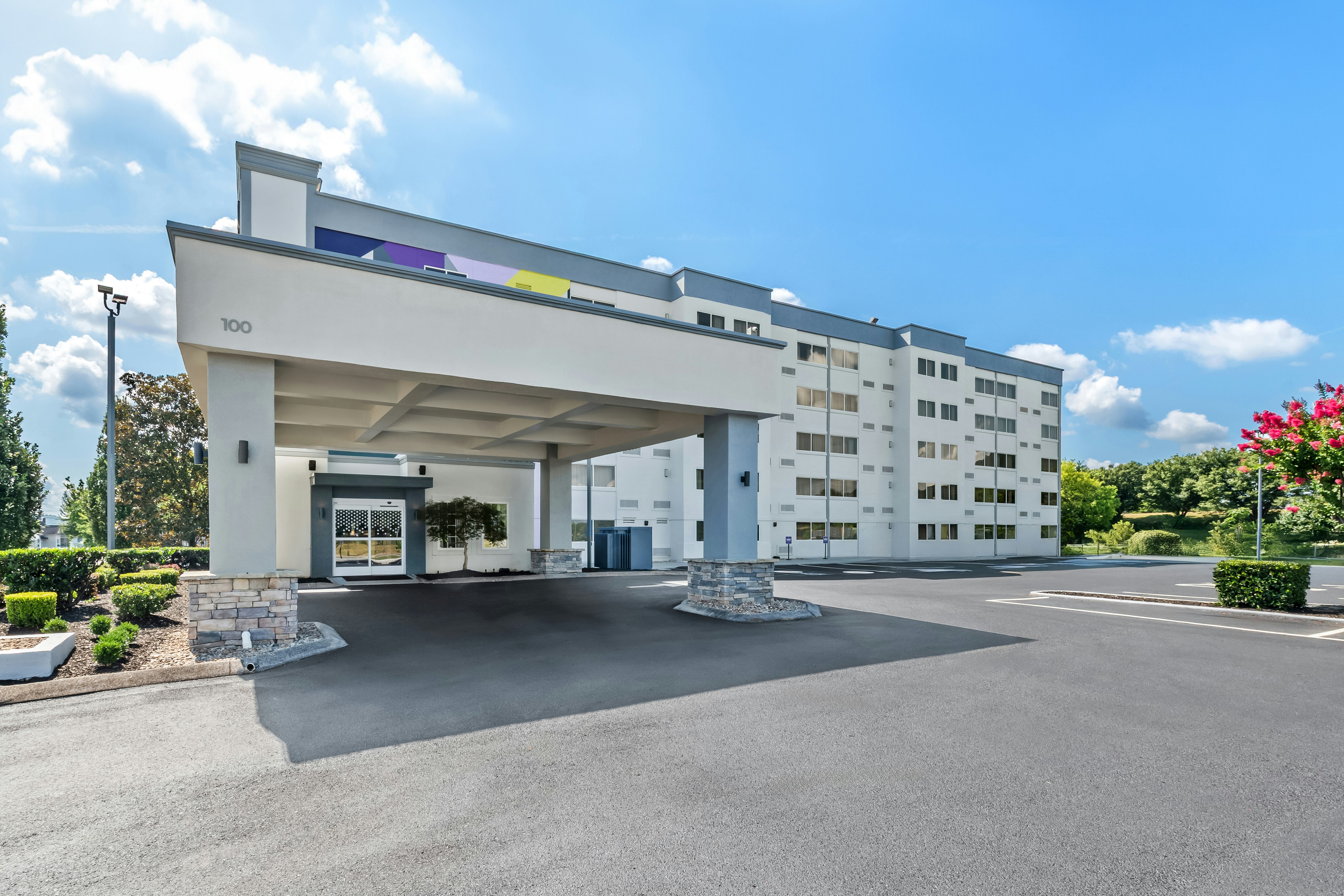District 3 Hotel Ascend Hotel Collection 14/21