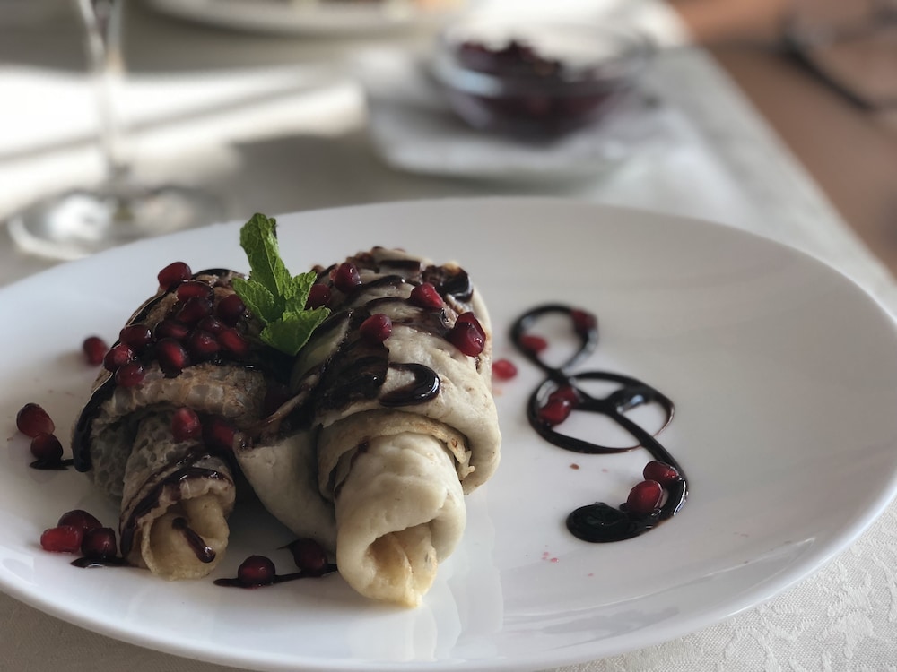Ambra Boutique Hotel And Bistro 34/68