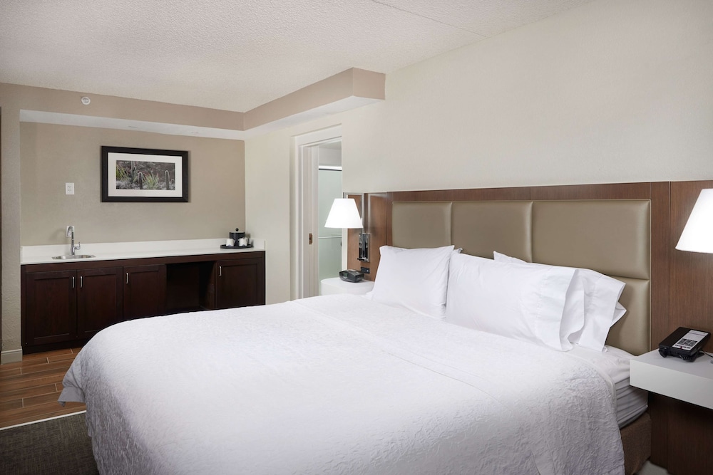 Hampton Inn Phoenix/Glendale/Peoria 16/50
