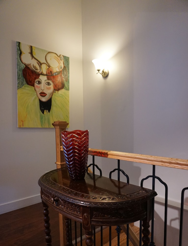 Hotel Marie-Rollet 42/50