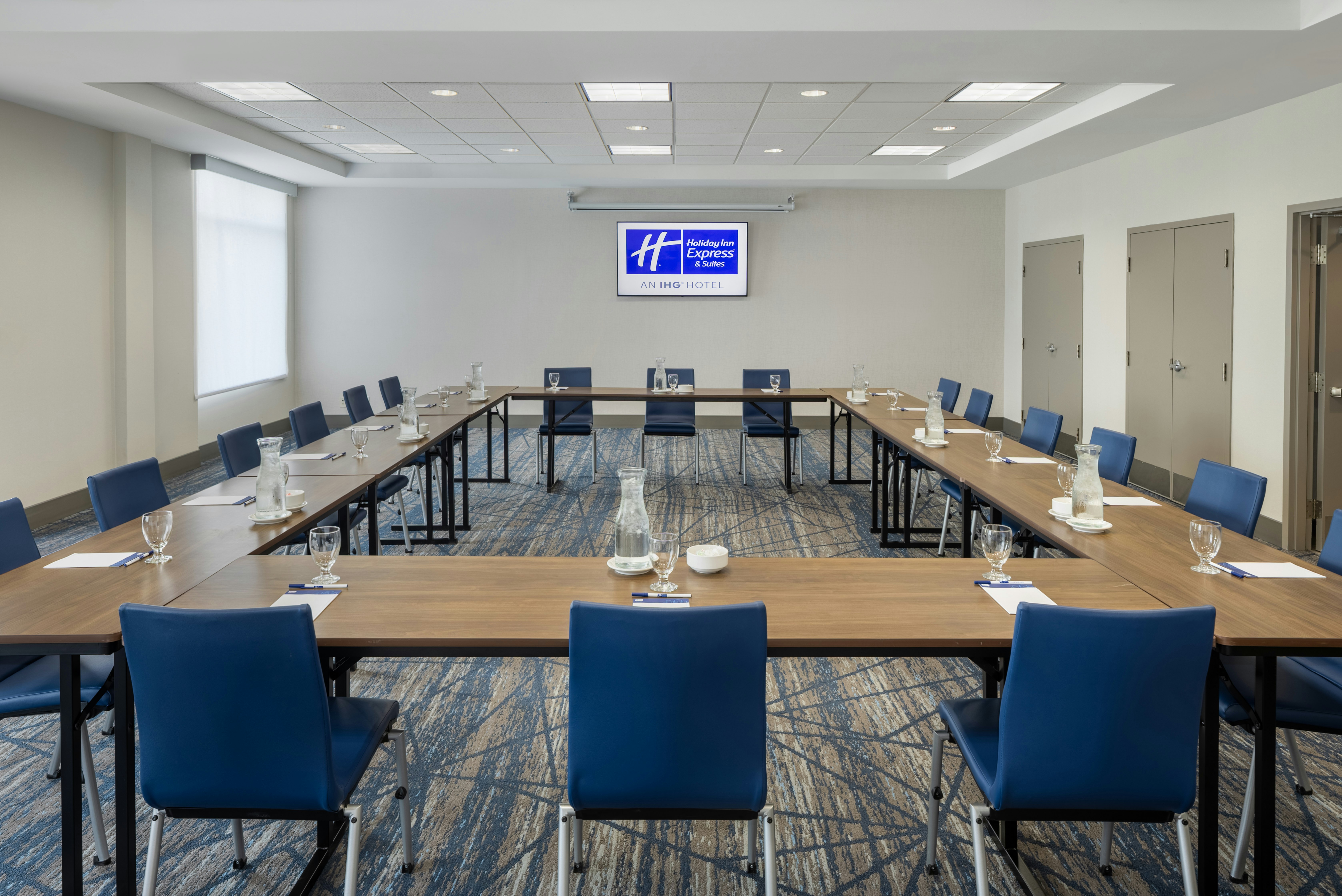 Holiday Inn Express And Suites Ottawa East Orleans 57/70
