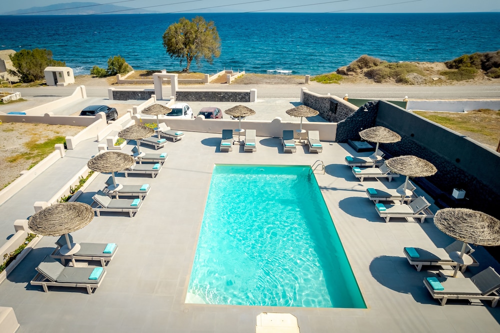 EN PLO BOUTIQUE SUITES 3/49