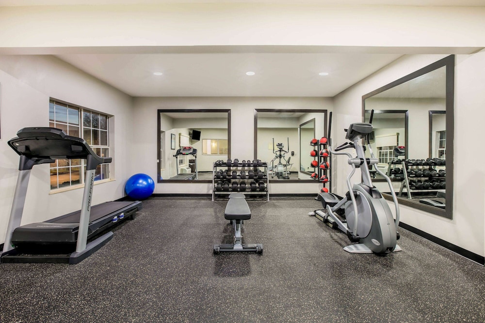 La Quinta Inn & Suites by Wyndham Dallas Mesquite 34/67