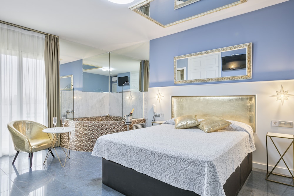 H Hotel 18/65