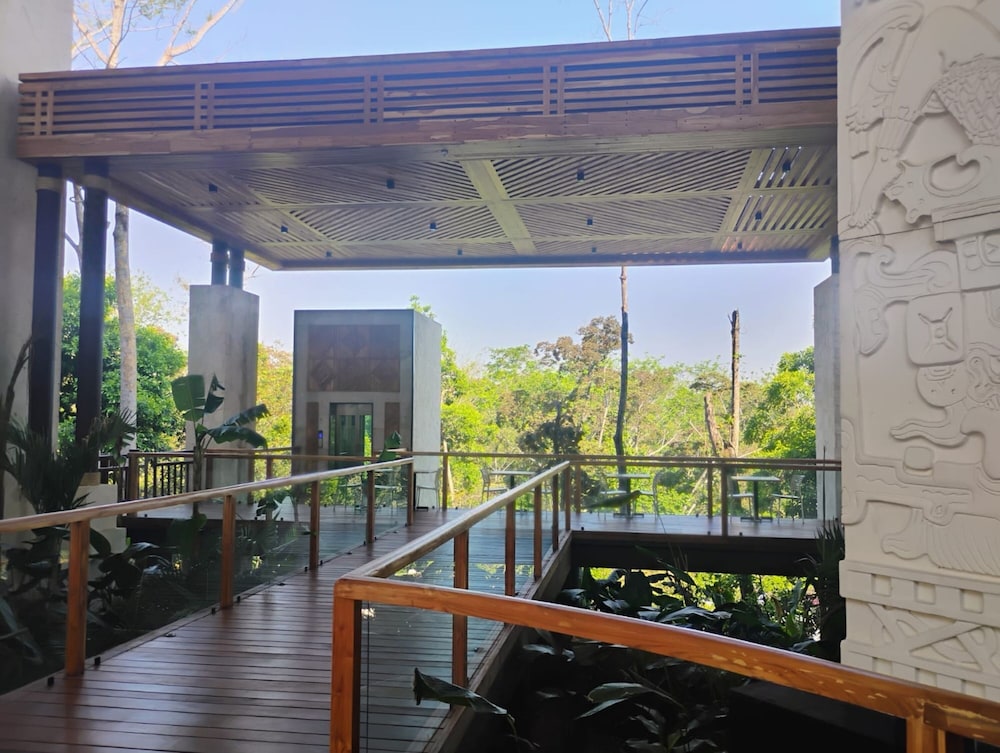 Hotel Mundo Maya Palenque 25/50