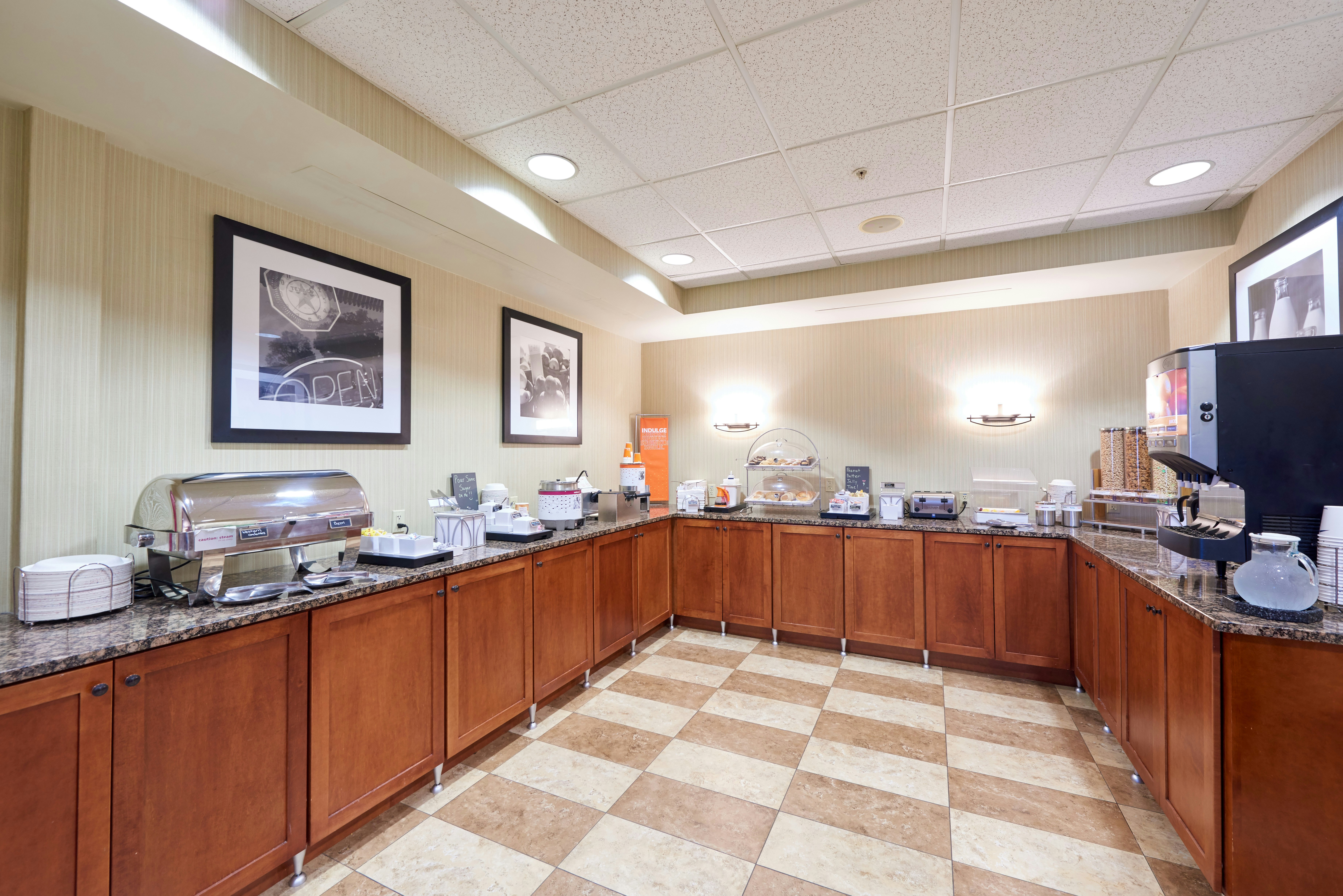 Hampton Inn Massillon 11/41
