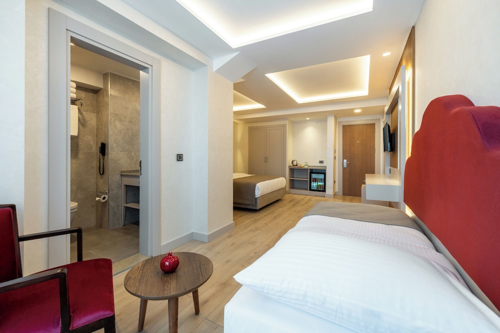 CARINA GOLD HOTEL 33/65