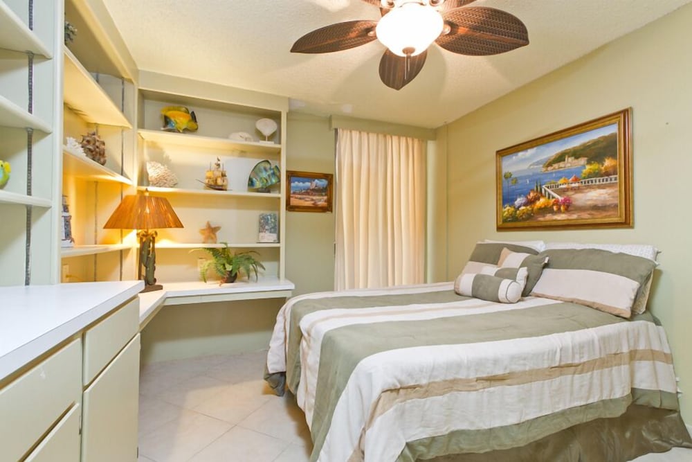 3 BEDROOMS, CONDO, OCEAN VIEW, BALCONY