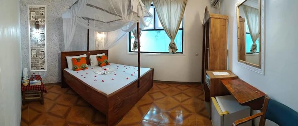 Mocco Beach Villa 47/78
