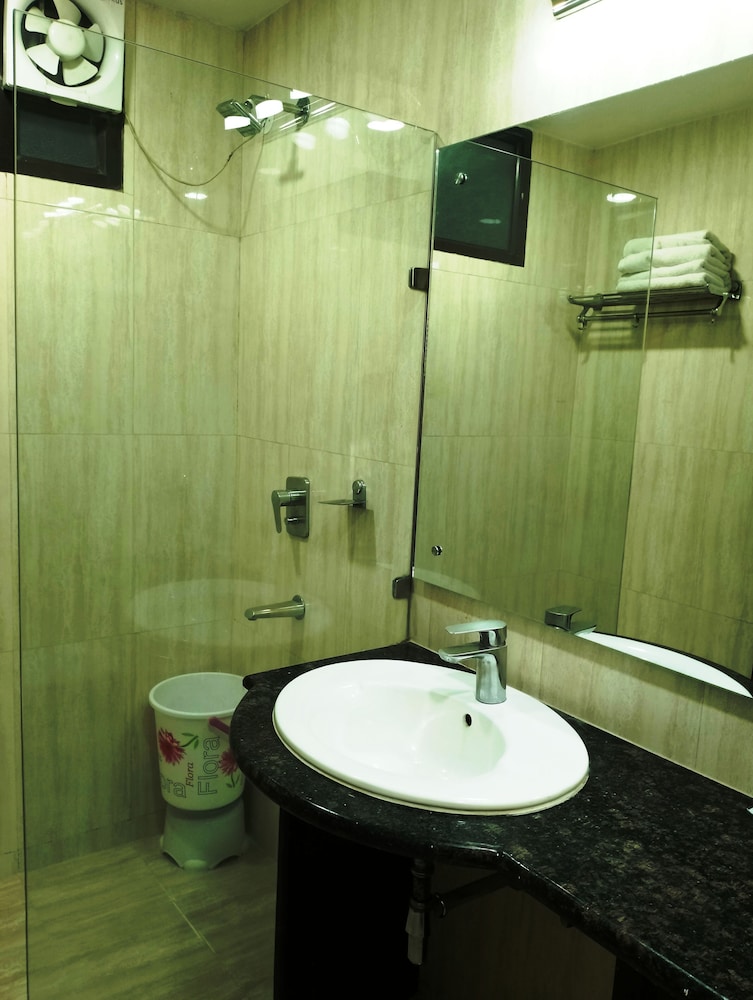 Sohi Residency 62/65