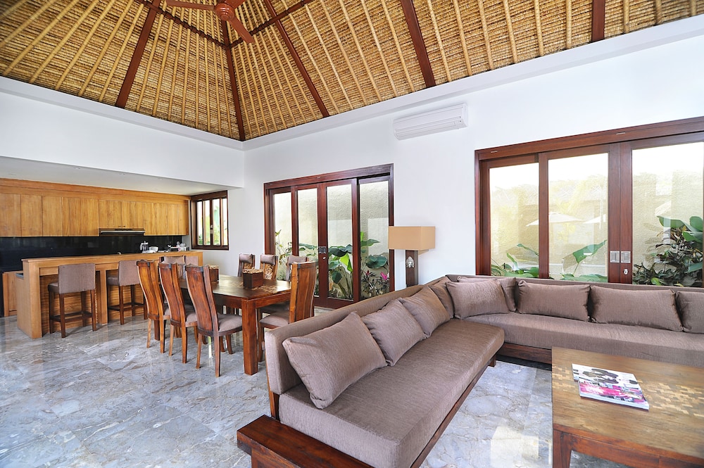 Mahagiri Villa And Spa Dreamland 49/71