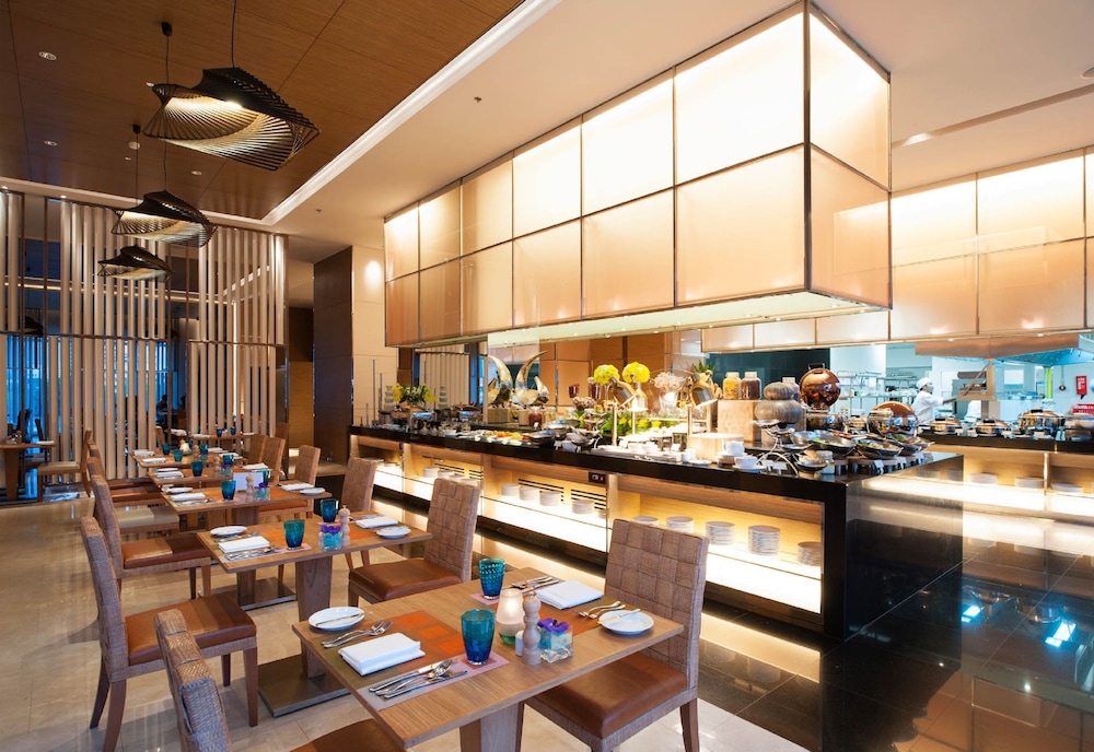 Eastin Grand Hotel Sathorn 36/50