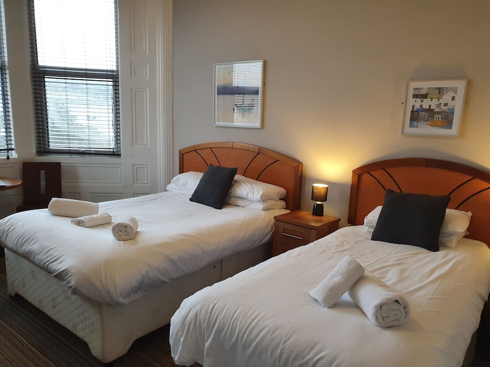 The York Hotel 26/49