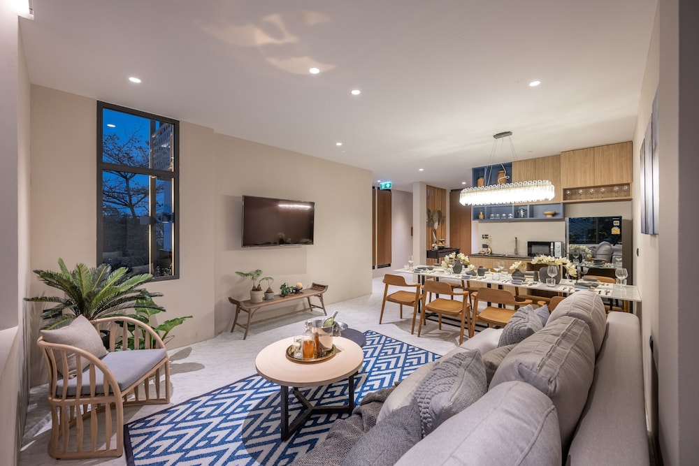 SHAN Villas Sukhumvit 44/70